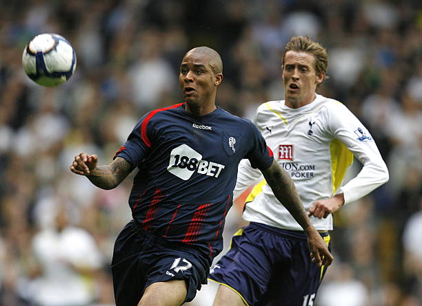 传球路线的 传球路线的